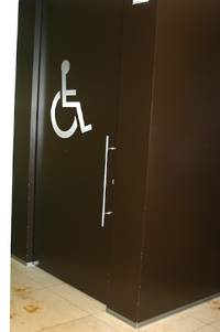 Eingang Behindertentoilette